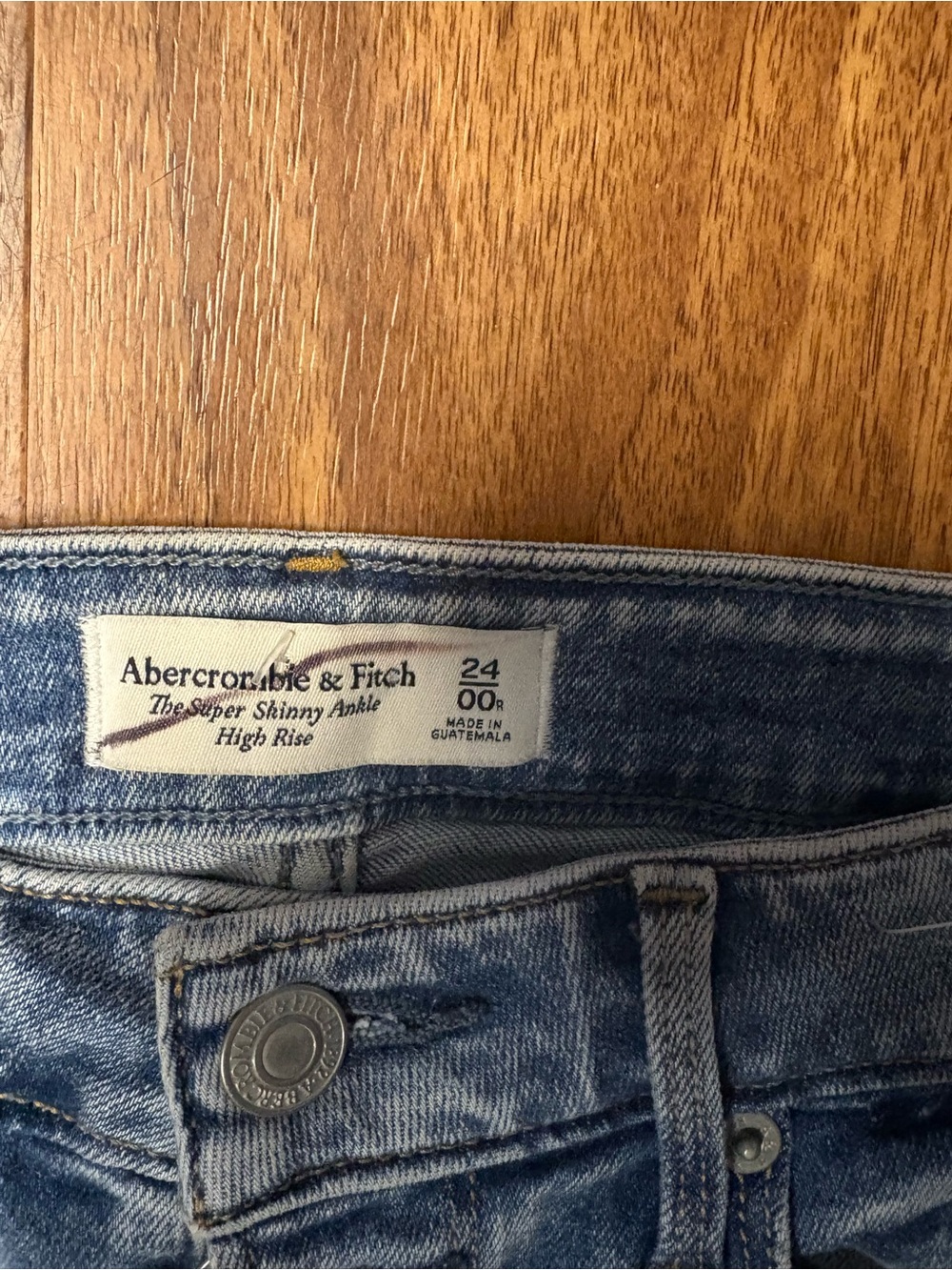 Abercrombie & Fitch Men's Light Blue Skinny Jeans